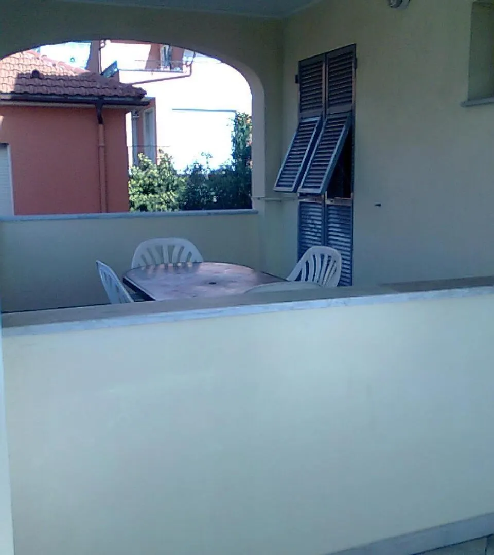 Residence Villa Carmen Fronte Mare A 50 Mt Pietra Ligure