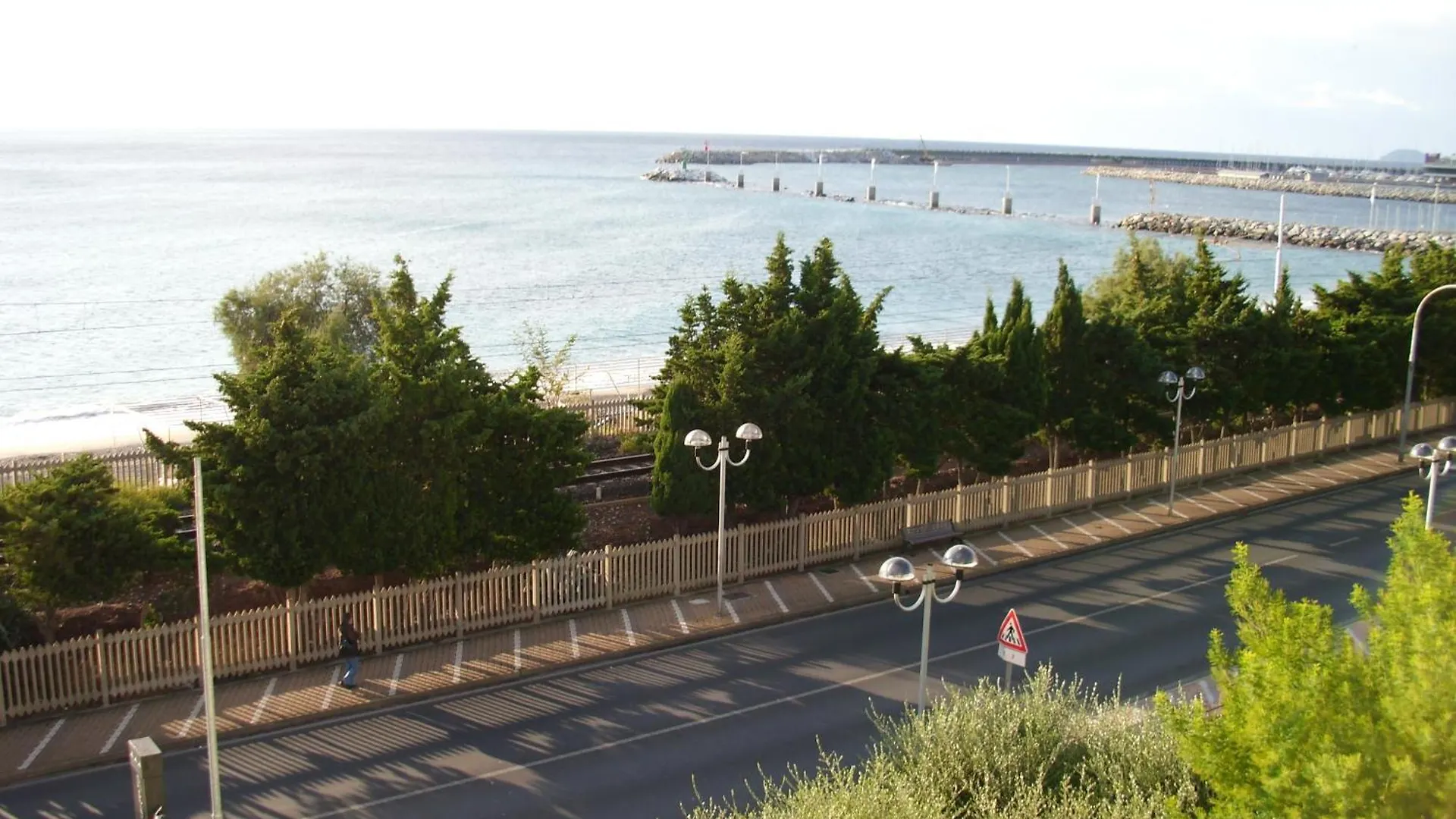Residence Villa Carmen Fronte Mare A 50 Mt Pietra Ligure 3*,  Italy