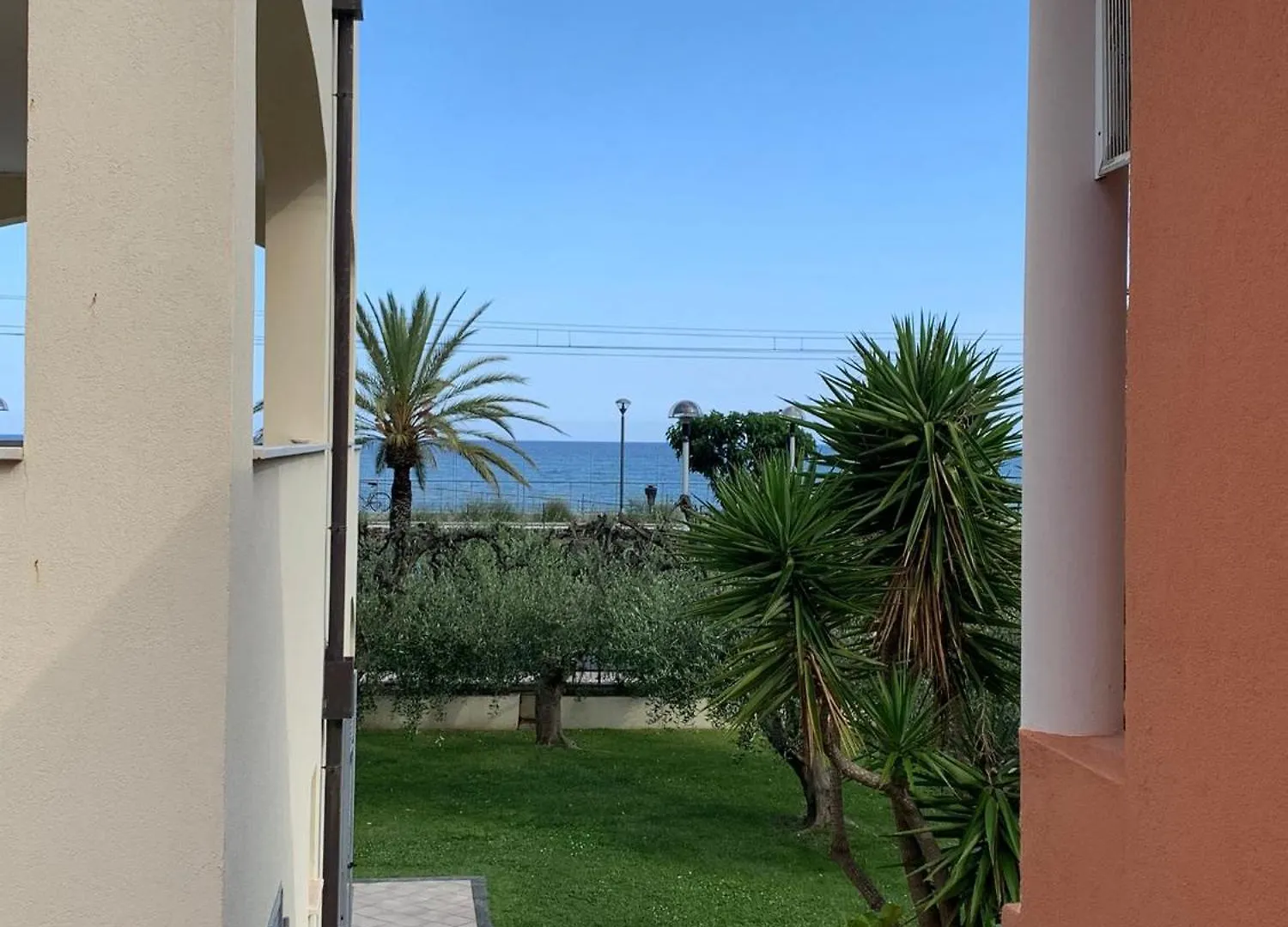 *** Aparthotel Residence Villa Carmen Fronte Mare A 50 Mt Pietra Ligure Italy