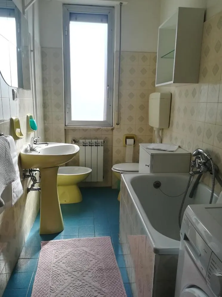 Aparthotel Residence Villa Carmen Fronte Mare A 50 Mt Pietra Ligure