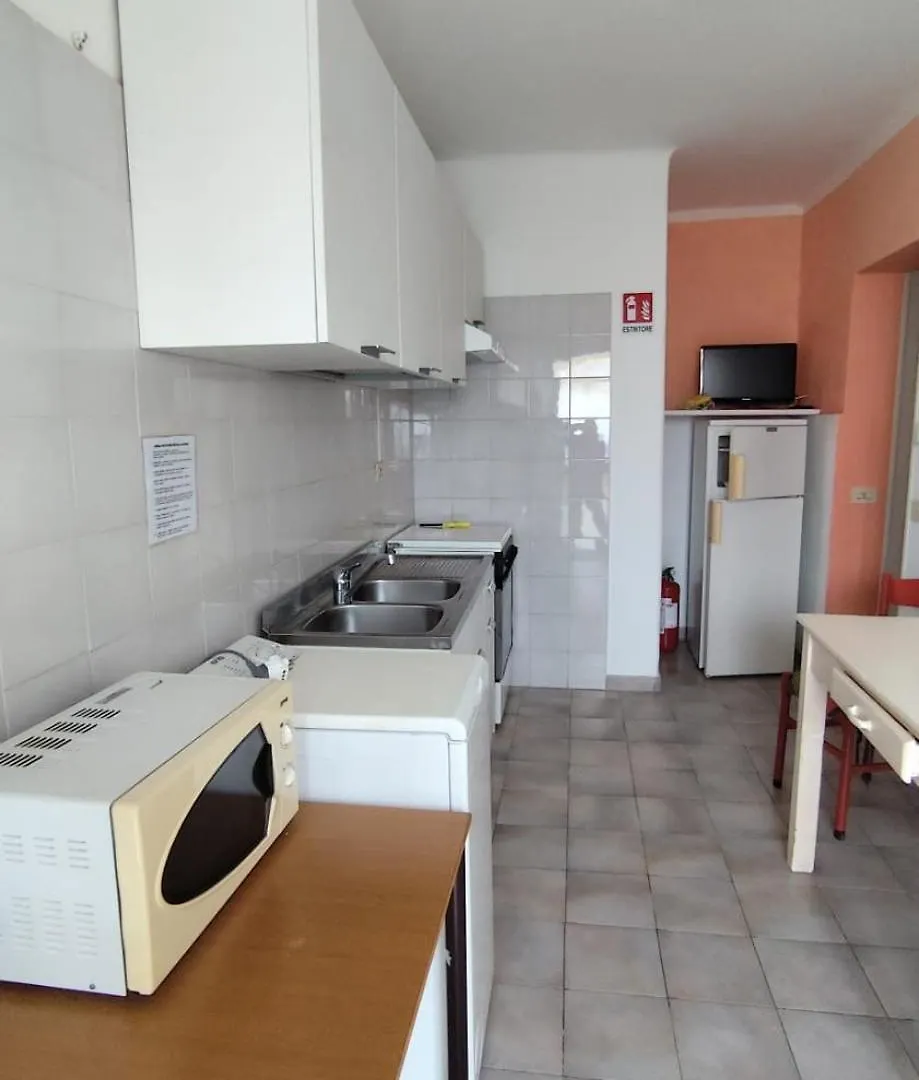 *** Aparthotel Residence Villa Carmen Fronte Mare A 50 Mt Pietra Ligure Italië
