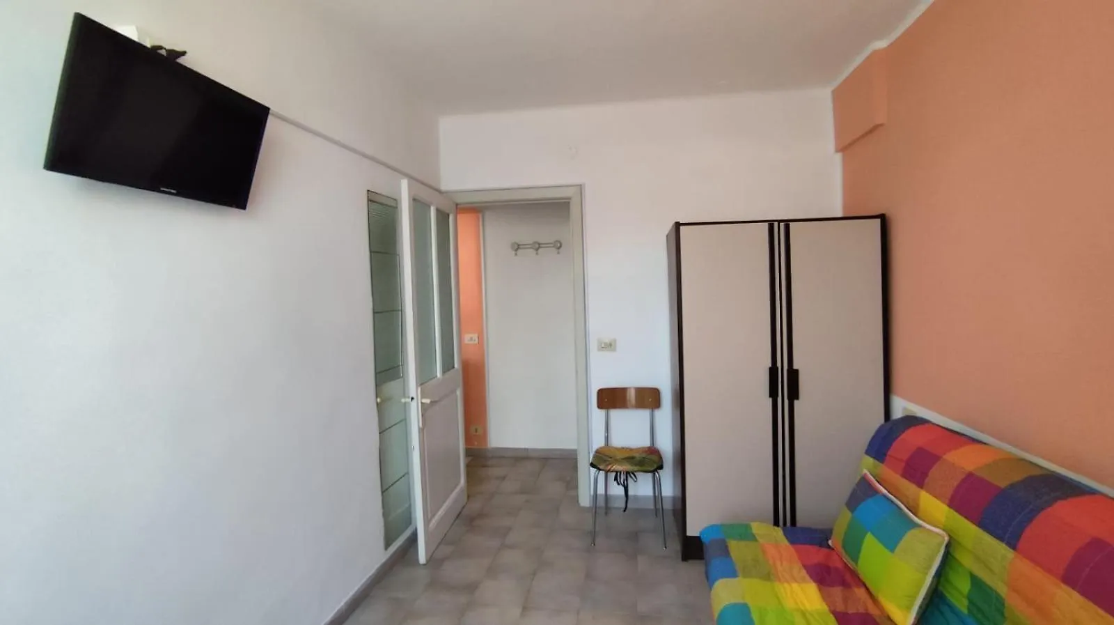 Residence Villa Carmen Fronte Mare A 50 Mt Pietra Ligure Aparthotel