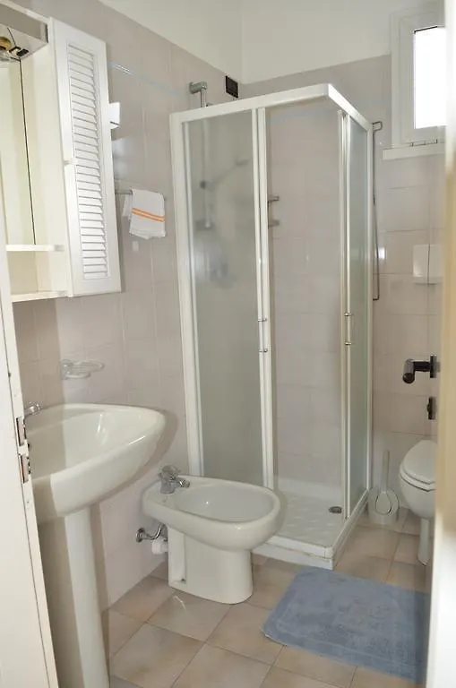 Residence Villa Carmen Fronte Mare A 50 Mt Pietra Ligure Aparthotel