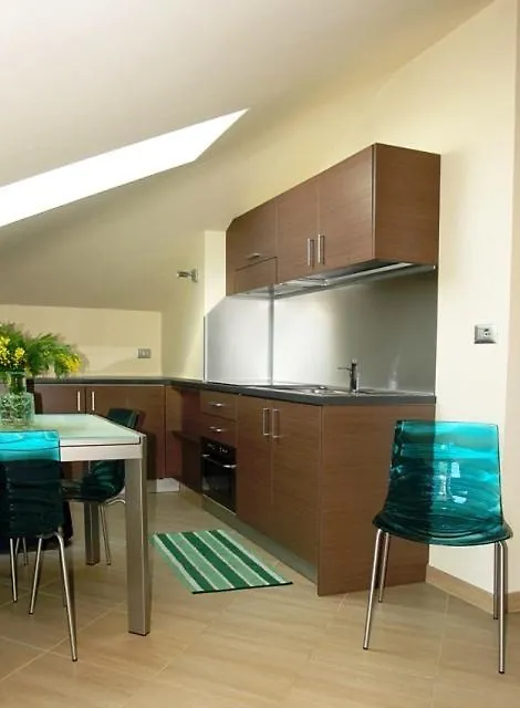 Aparthotel Residence Villa Carmen Fronte Mare A 50 Mt Pietra Ligure