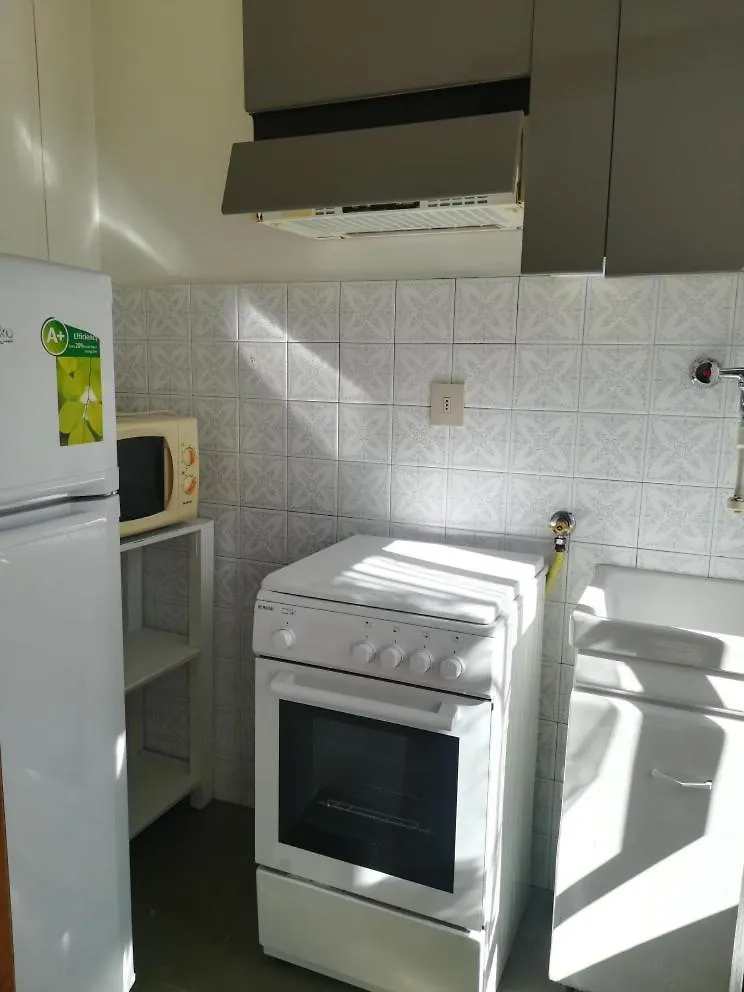 Residence Villa Carmen Fronte Mare A 50 Mt Pietra Ligure 3*,