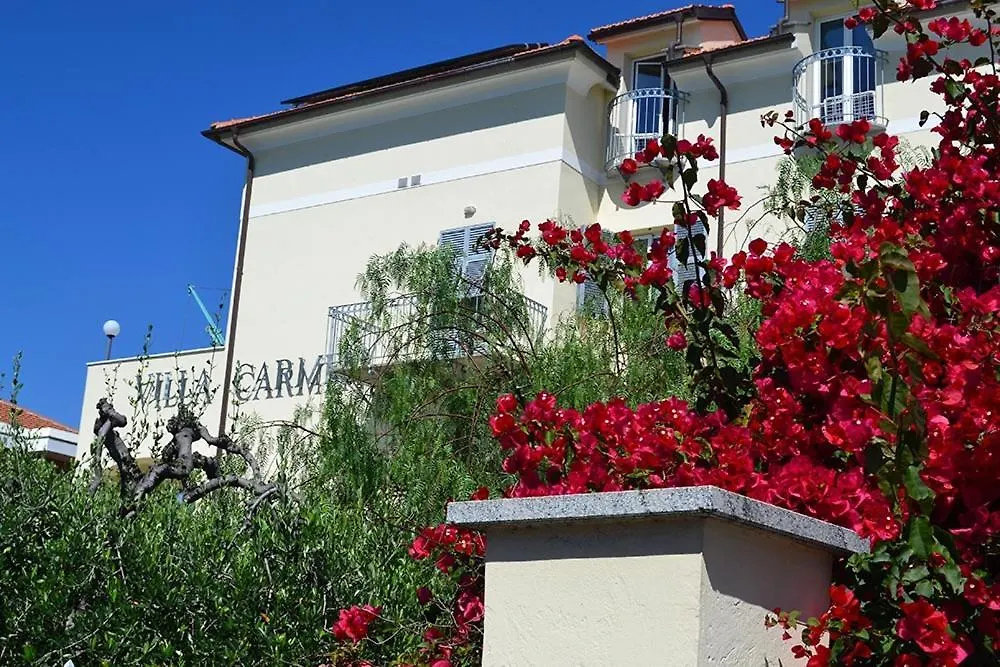 Appart hôtel Residence Villa Carmen Fronte Mare A 50 Mt Pietra Ligure