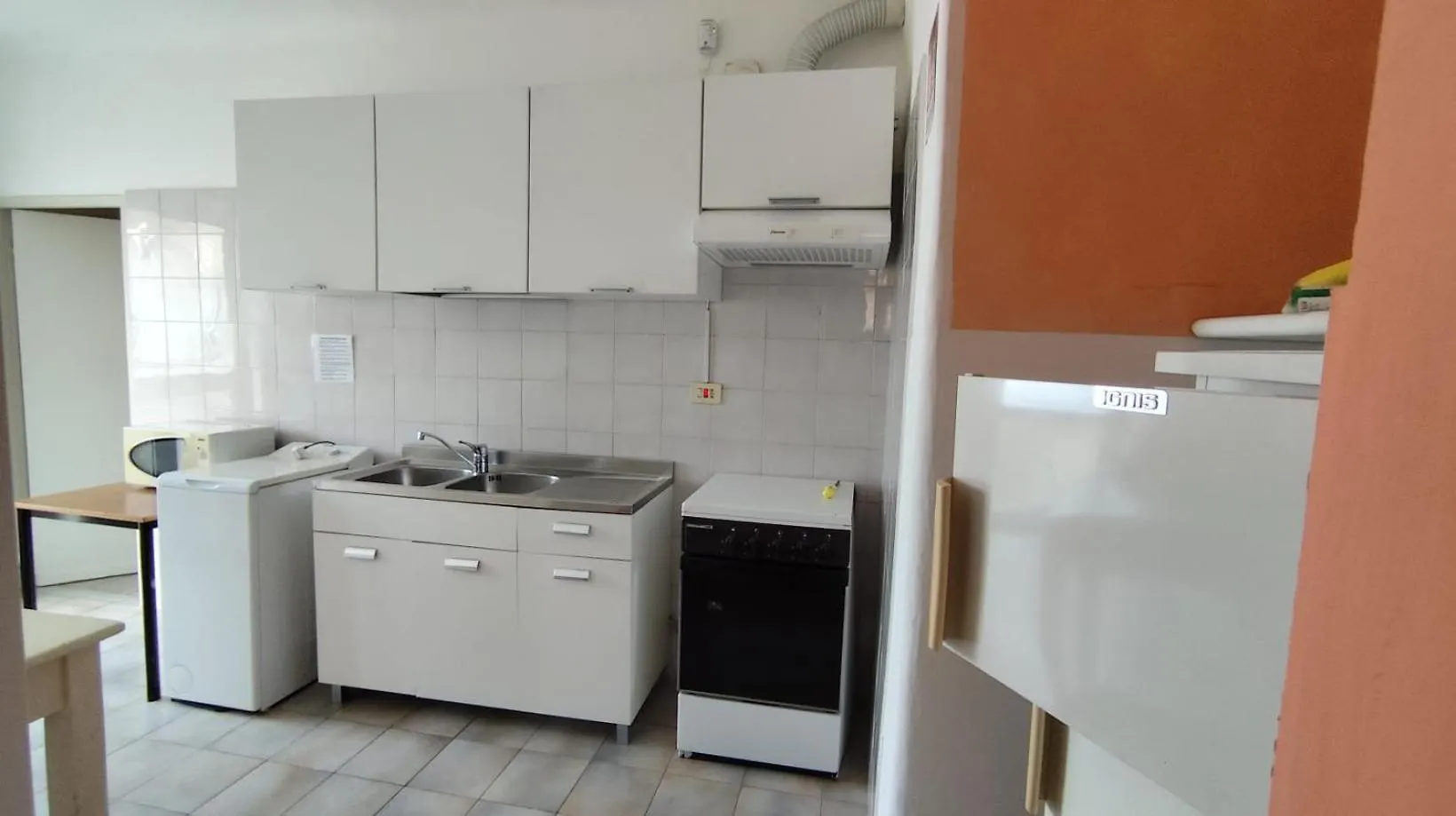 Residence Villa Carmen Fronte Mare A 50 Mt Pietra Ligure Aparthotel