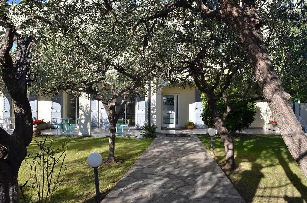 Appart hôtel Residence Villa Carmen Fronte Mare A 50 Mt Pietra Ligure
