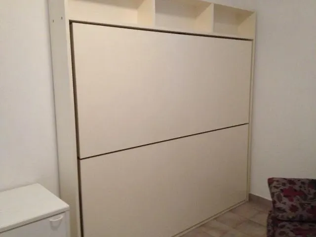 Aparthotel Residence Villa Carmen Fronte Mare A 50 Mt Pietra Ligure